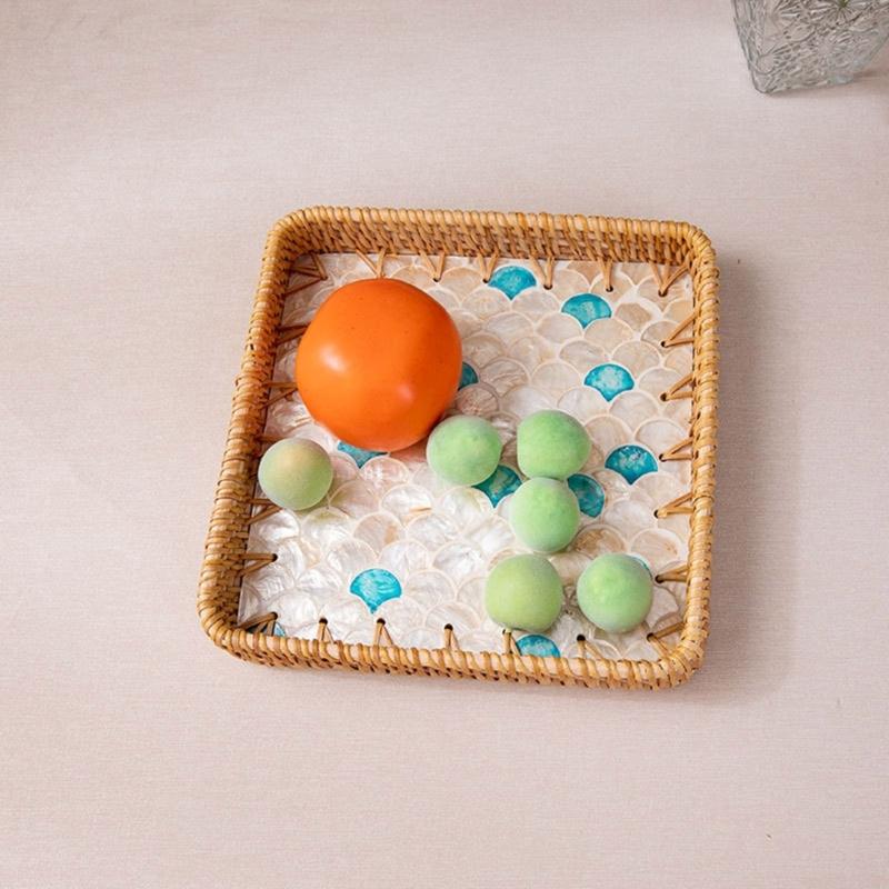 Fashionable Large Capacity Rattan Tray with Handmade Craftsmanship Home Decoration for Snacks Fruits and Desserts
