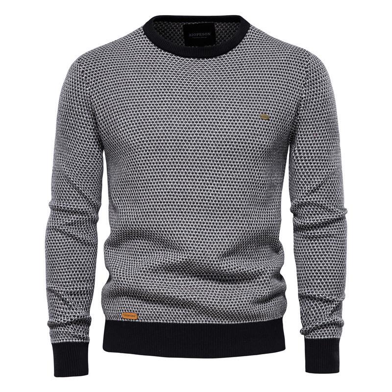 Men's Personalized Khaki Round Neck Warm Knit Pullover for Autumn/Winter