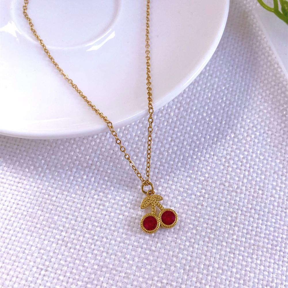 Korean-Japanese Rhinestone Cherry Pendant Necklace - Light Luxury Titanium Steel золотой