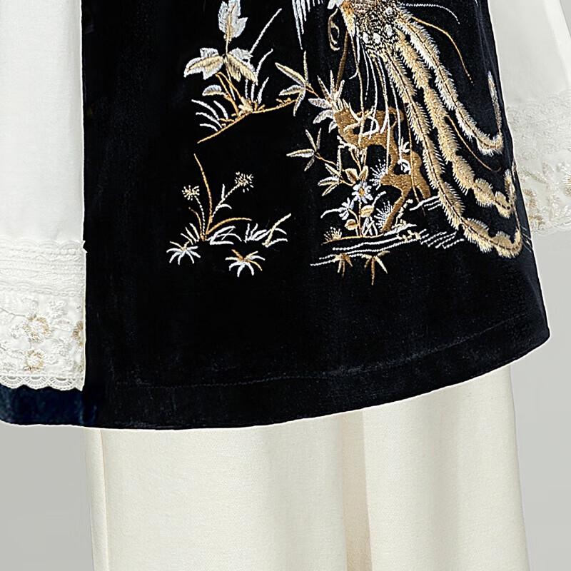 Women's Chinese Style Pankou Embroidered Vest