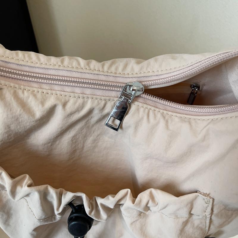 Pleated Drawstring Lightweight Bag Women's Sports Shoulder Bag Large Capacity Commuter Crossbody Bag