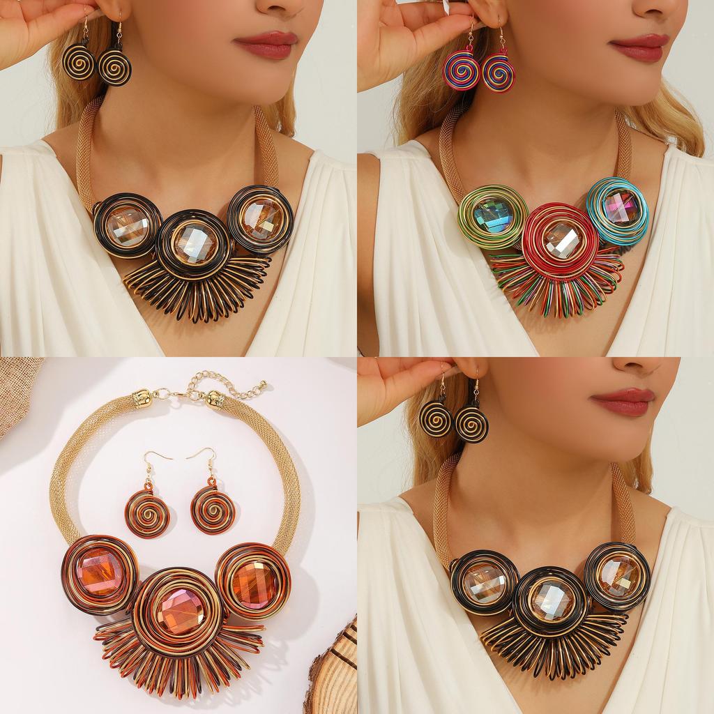 Trendy Geometric Jewelry Set With Crystal Accents And Electroplated Finish For Casual Wear