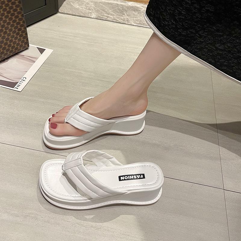 Mezzo flip-flops women 2024 summer new muffin thick-soled comfortable beach shoes fashion temperament sandals tide