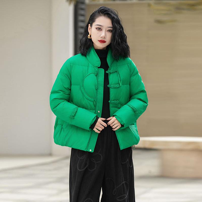 Guofeng Schnalle kurze Daunenjacke Damen 2025 Winter neue Mode Stehkragen Retro warm weiß Entendaunenjacke Tide