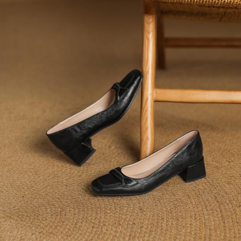 

Повседневная всесезонная обувь, туфли на среднем каблуке, квадратном каблуке, резиновые туфли на низком ходу, на одной педали, с квадратным носком, новые женские маленькие кожаные туфли 39 чёрный