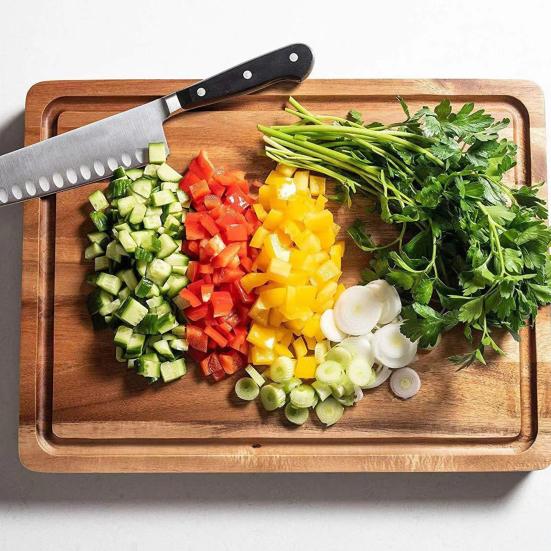 Dřevěné prkénko na krájení do kuchyně Silné dřevěné servírovací prkénko s hlubokou drážkou na šťávu Charcuterie Sekací řeznický blok na maso zeleninu ovoce