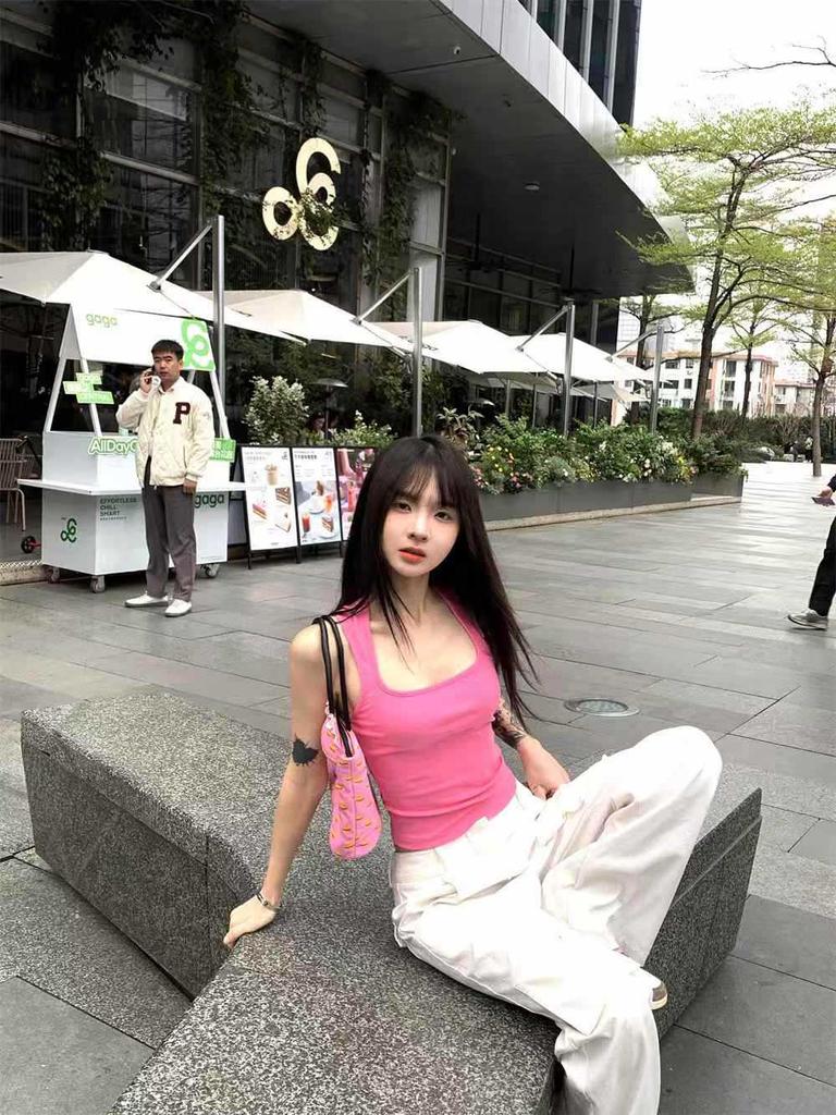 2025 Summer Women's Spicy American Candy Color Slim-Fit Square Neck Tank Top