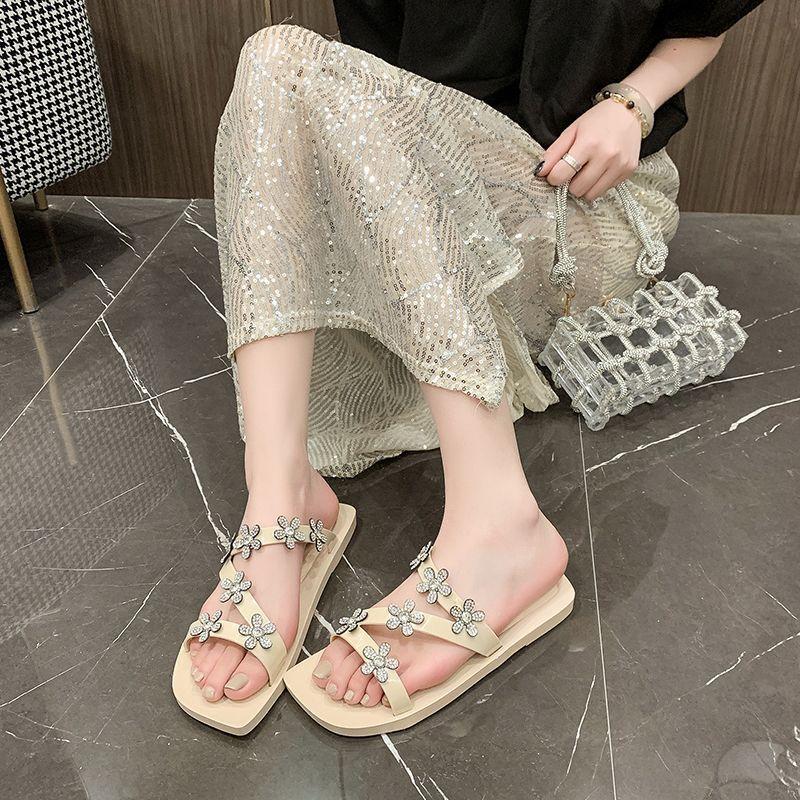 Square head temperament versatile high heels women's fashion word with flower rhinestone stiletto sandals 2025 summer and autumn new