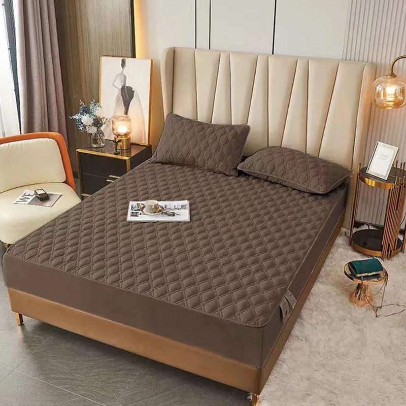 2025 Quilted Fitted Mattress Protector for Russia, Ukraine, Europe & America