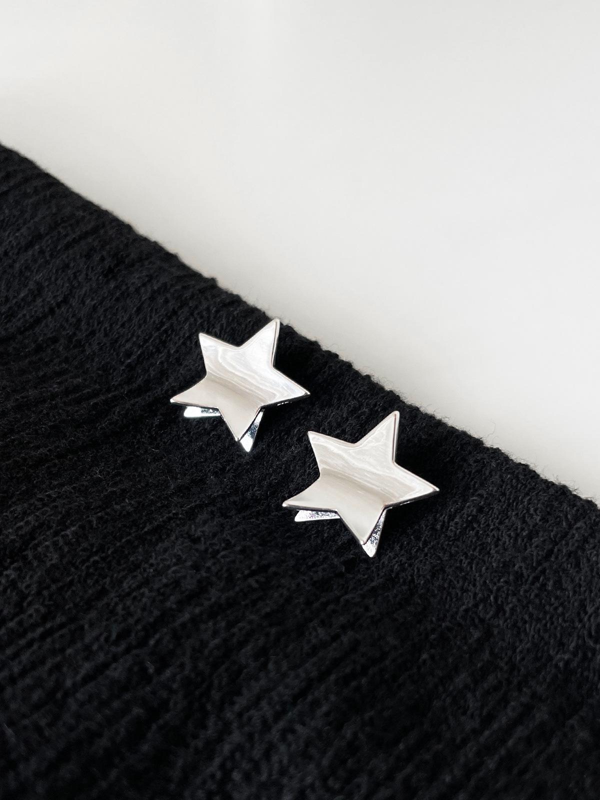 

925 silver needle star stud earrings women s niche design high-end earrings exquisite and cute temperament silver needle earrings A pair of 925 silver needles