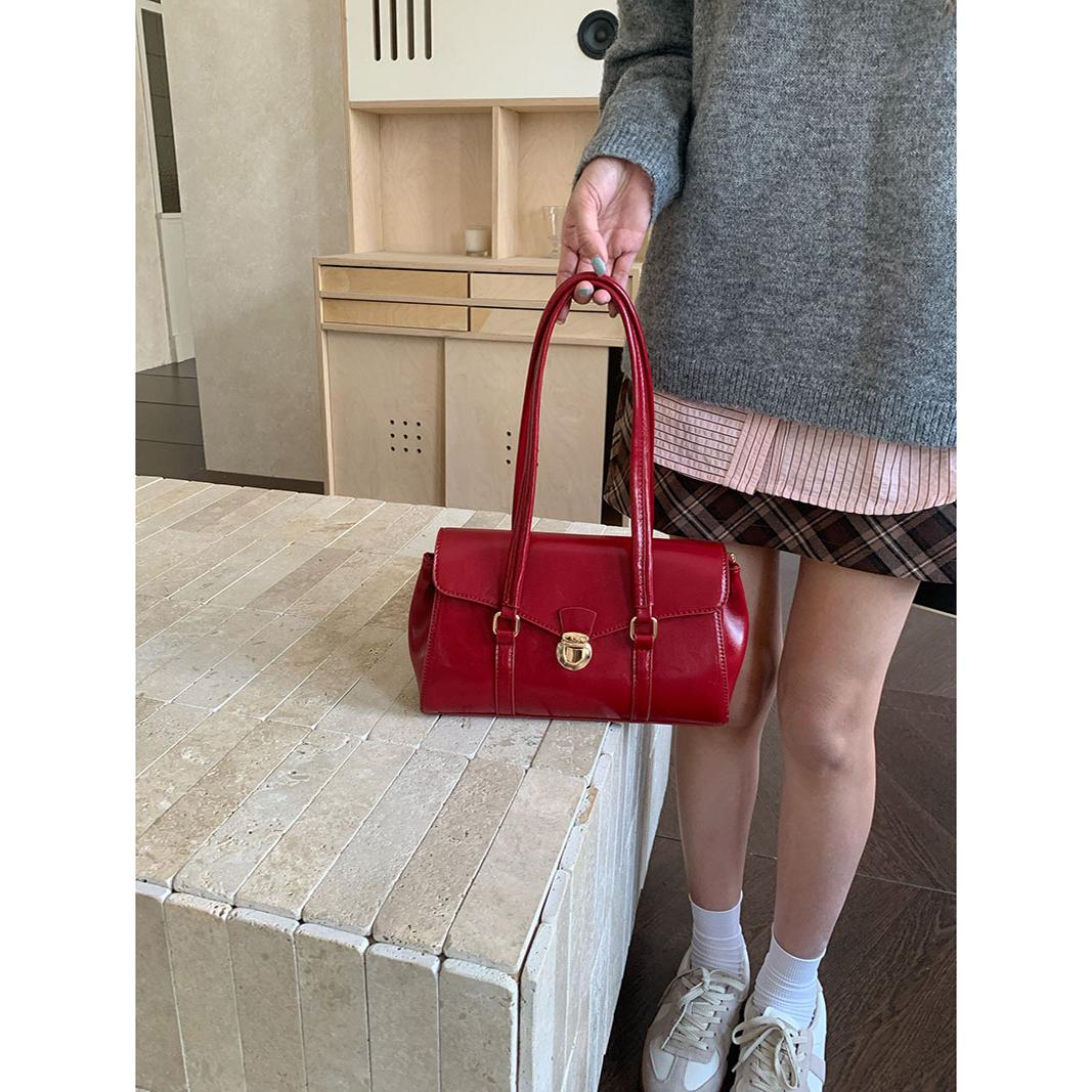 

Винтажная высококачественная женская большая сумка подмышками, новинка 2023 года, модная красная простая стильная корейская текстурная портативная сумка на плечо красный