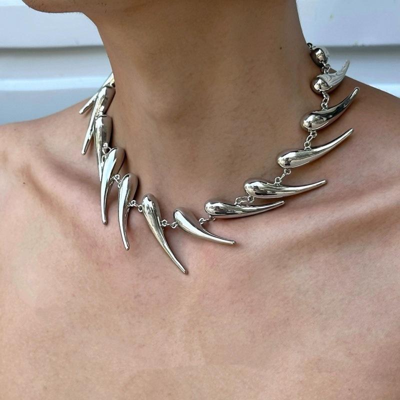 Punk Metal Thorn Rivet Choker Necklace For Men Woman Gothic Hip Hop Double Layer Clavicle Chain Necklace Y2K Jewelry Accessories