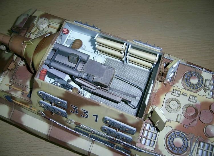 Modèle d'assemblage 3D en papier artisanal, armes militaires mondiales à l'échelle 1/25 (Jagdtiger)