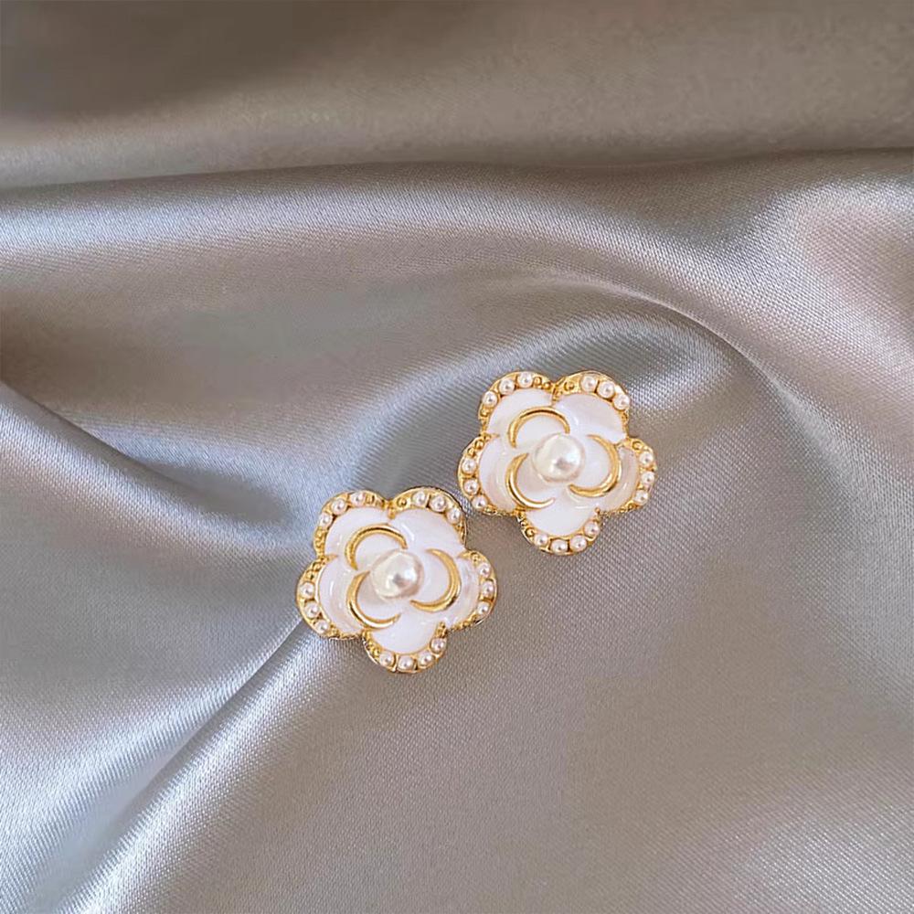 Elegant Zircon Flower and Pearl Stud Earrings - High-End Niche Design