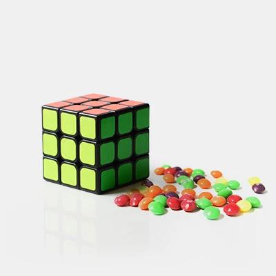 

Shinlim Magic Cube to Transparent Cube or Candy or other any Small Things Mentalism Magic Street Illusion Magic Tricks Props