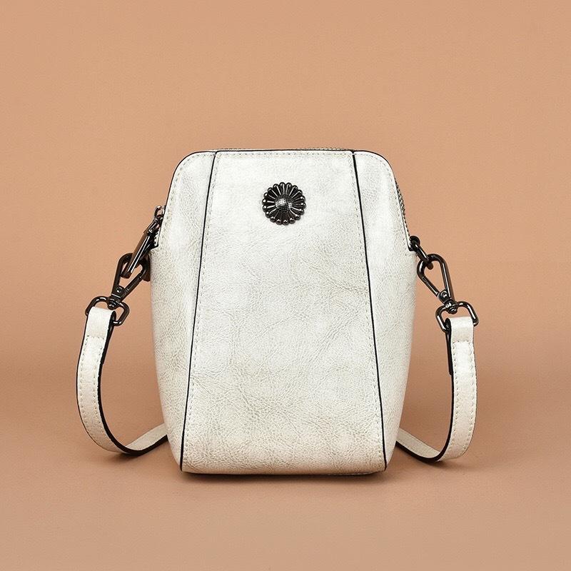 

Маленькая сумка Женская сумка Новая 2025 Лето Натуральная кожа Модная сумка через плечо Женская Воловья кожа Универсальная Стиль Инс Сумка на плечо Женская 18*16*9 жемчужина белый