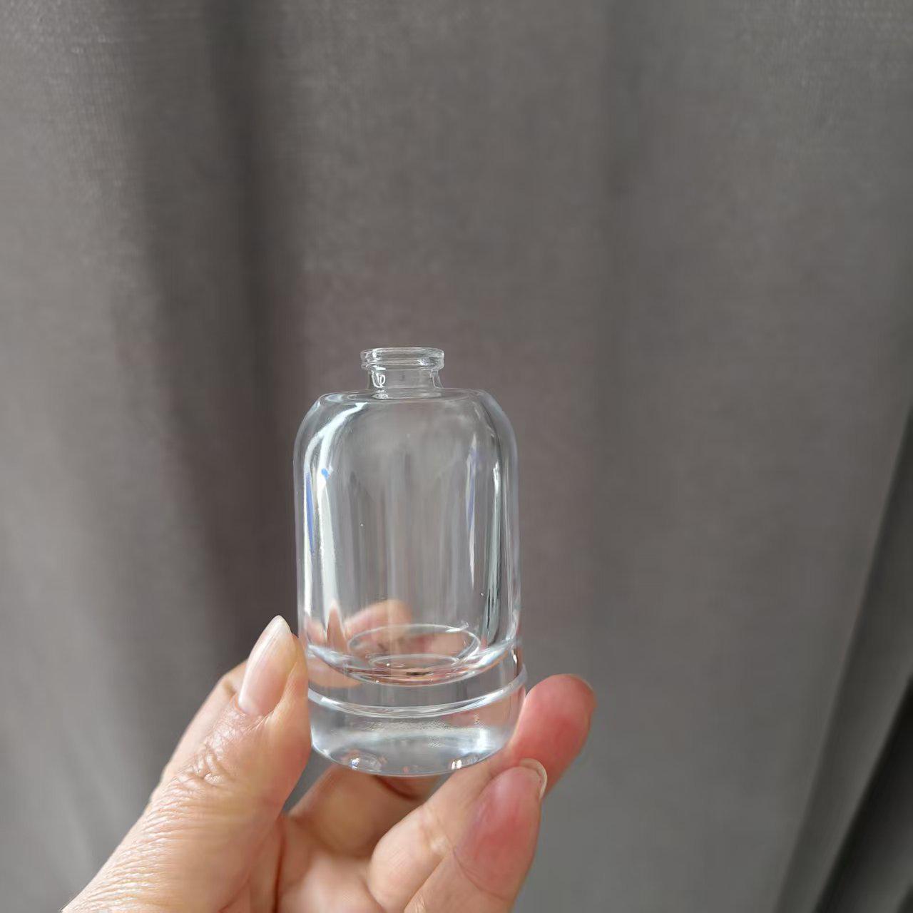 Transparent Glass Perfume Spray Bottle for Small Sample Dispensing