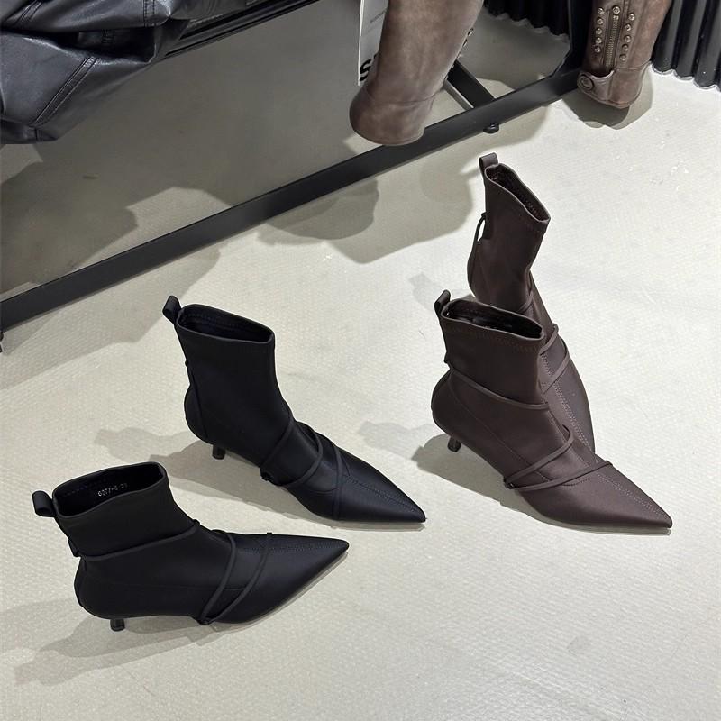 French retro pointed stiletto short boots women's 2025 autumn and winter new fashion versatile temperament thin fashion boots tide