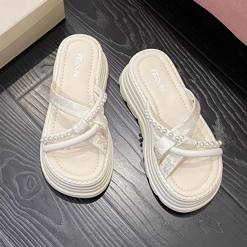Sandals Fashion Casual Thick-soled Medium Heel 2025 Slippers Women's Outer Wear New Small Height Increase Summer Pearl Lazy