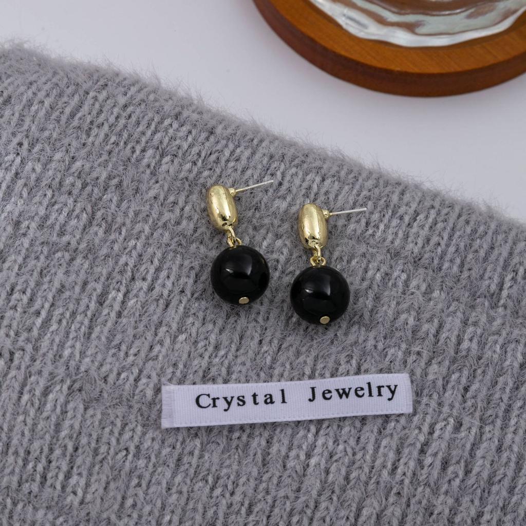 Simple And Cold Wind Pearl Earrings, Niche Complex Irregular Oval Earrings, High-End Earrings For Women