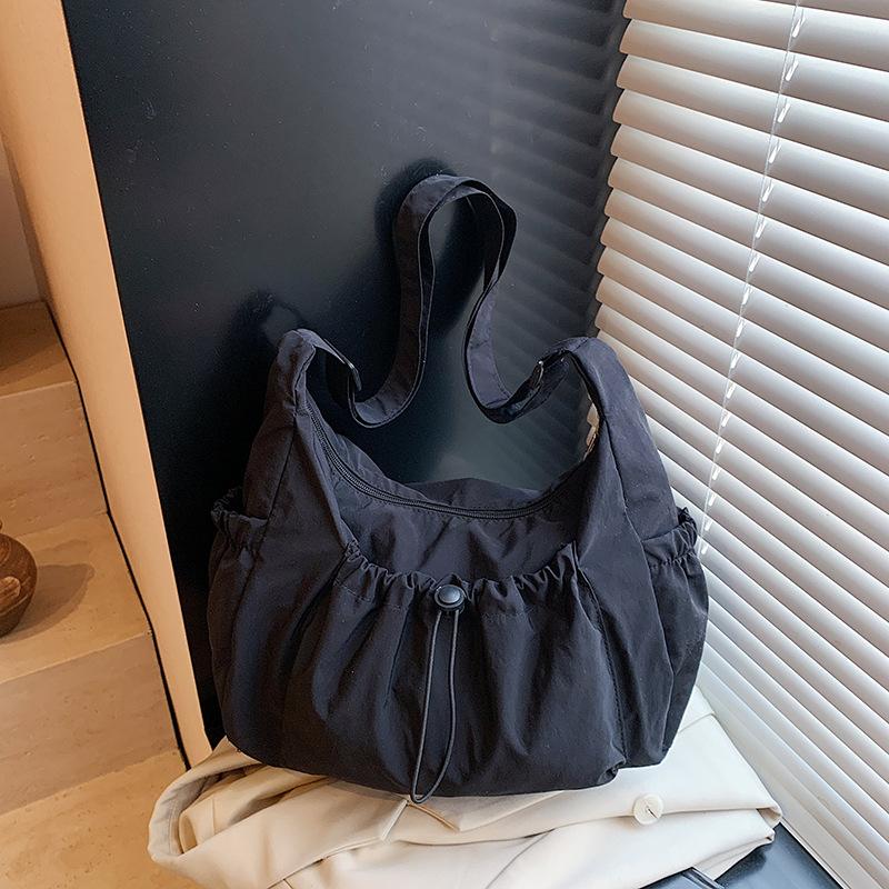 Literary and artistic youth shoulder bag women's ins style solid color niche design trend fashion messenger bag trend tote bag