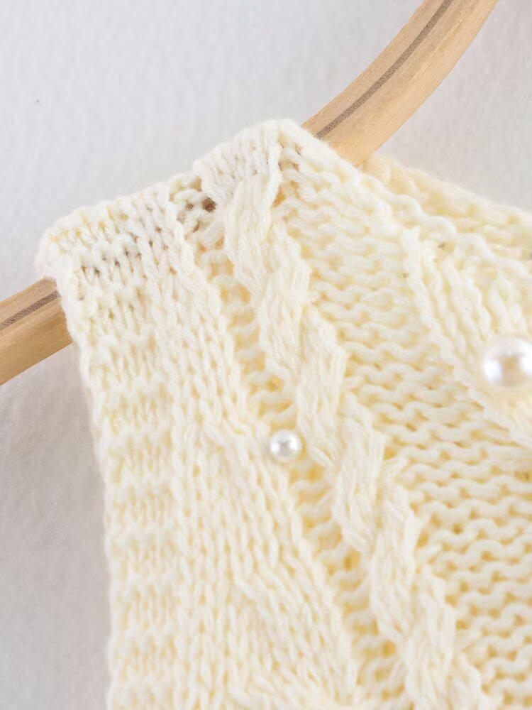 Spring 2025 Women's European & American Style Faux Pearl Round Neck Loose Knit Top