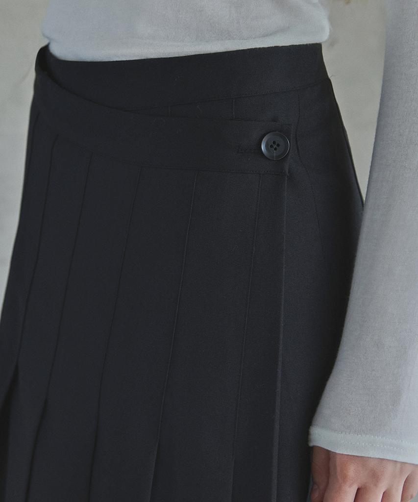 Ihr Asymmetrical Pleated Skirt / Black