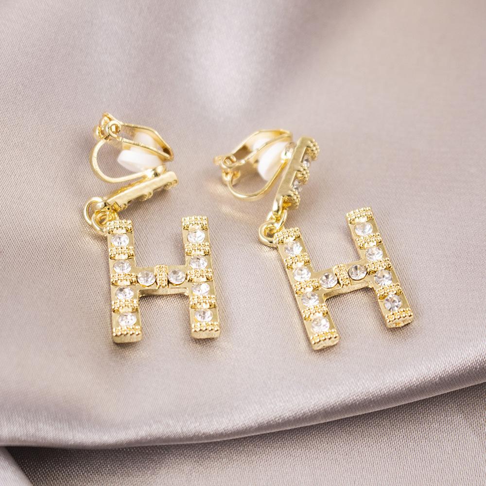 Clipes de Orelha Versáteis de Luxo Leve Sem Furos Diários Clipes de Orelha Triangulares de Alta Qualidade Brincos Versáteis para Mulheres