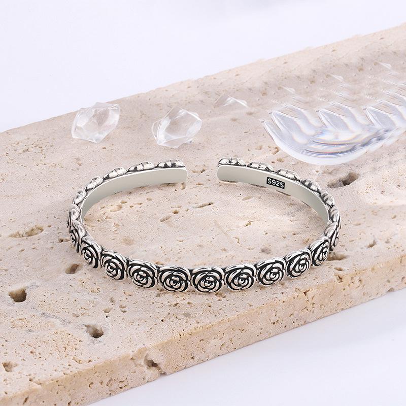 

Temperament Rose Silver Open Bracelet: Elegant Mori Style with Artistic Floral Design.