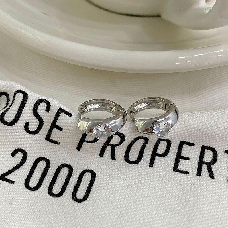 Leichter Luxus High-End Einzelner Diamant Zirkon Ohrstecker Temperament Vielseitige Ohrringe Neujahrsneuer Stil