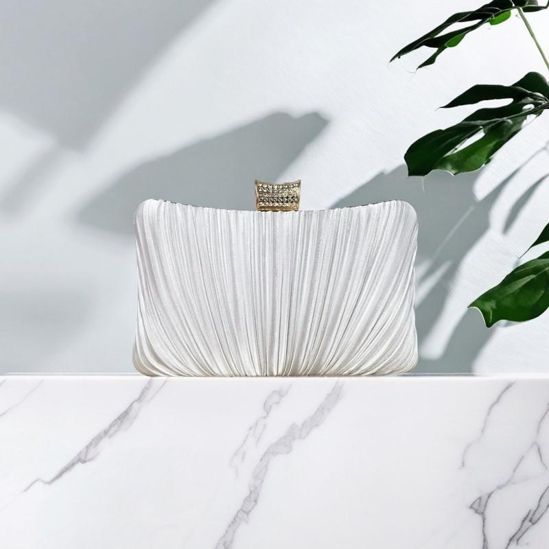 Elegant Rhinestone Bowknot Closure Novelty Bag Clutch Purses Bride and Bridesmaid Handbag Elegant Evening Bag for Women Club Pa