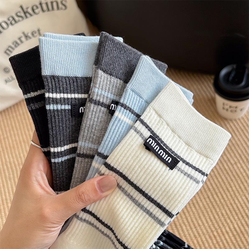 Miu-Style Striped Combed Cotton Mid-Calf Socks - Fashionable, Versatile Women's Autumn/Winter Socks