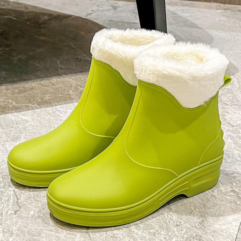 Modne buty przeciwdeszczowe damskie wodoodporne i antypoślizgowe buty do wody krótka cholewka gruba podeszwa gumowe buty odporne na zużycie ciepłe buty