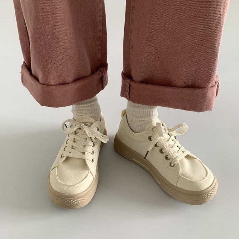 Lerretssko med tykk såle for kvinner Høst Ny Nisjedesign Allsidige Student Fritidssport Trendy Komfortable Sneakers D305