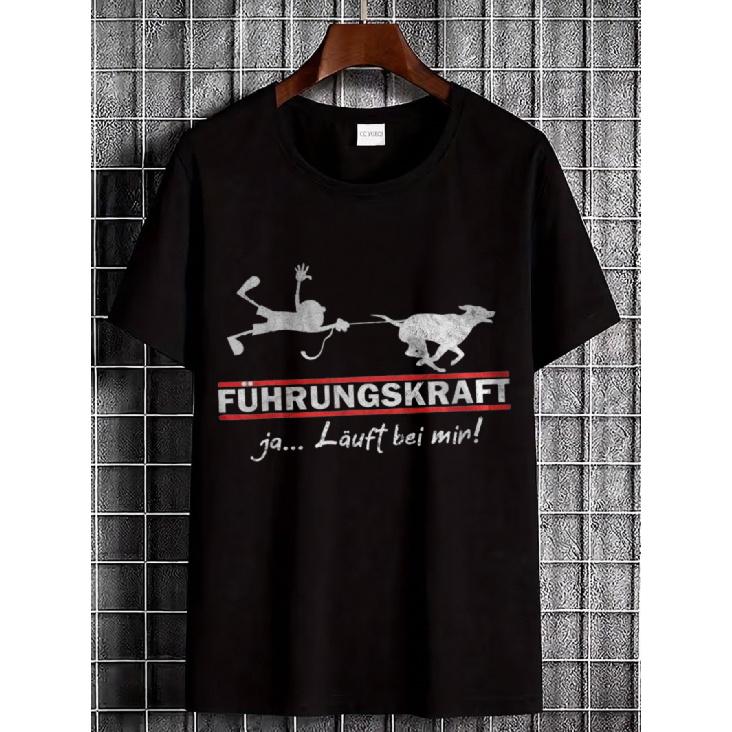 Black T Shirt with Dog Pulling for Man Graphic And Fuehrungskraft Text for Casual Wear