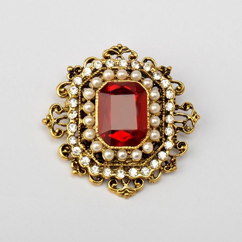 Source Vintage elegant flower brooch, alloy rhinestone corsage accessories