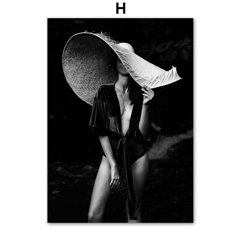 Chapeau de voiture rouge pour fille, Photo en noir et blanc, affiches et imprimés nordiques, toile d'art murale, peinture, images murales pour salon, décor de Club