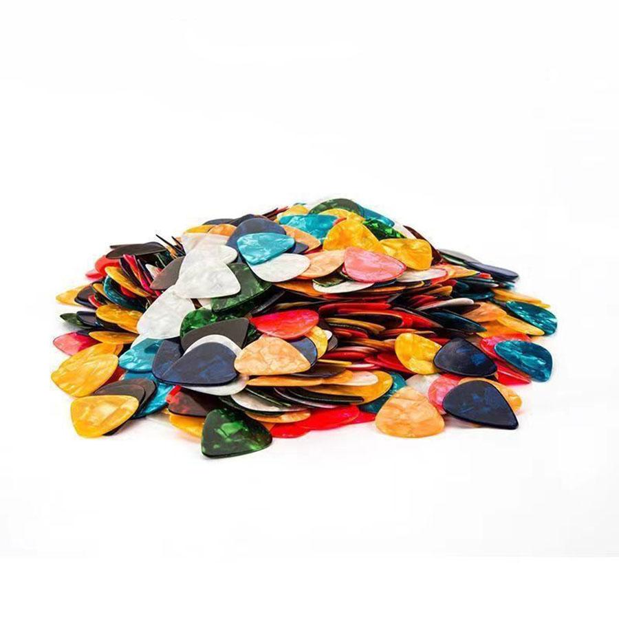 0.5mm Celluloid Guitar Pick with Storage Box Electric Guitar Smooth Plectrum Acoustic Guitar Bass Ukulele Accessories JXB