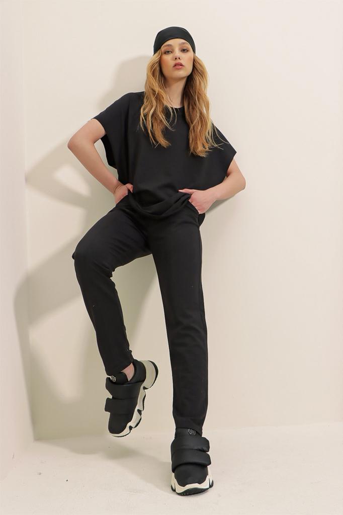 Set Trening de Damă Modă Sezon Nou Roșu Gât Rotund Croială Confortabilă