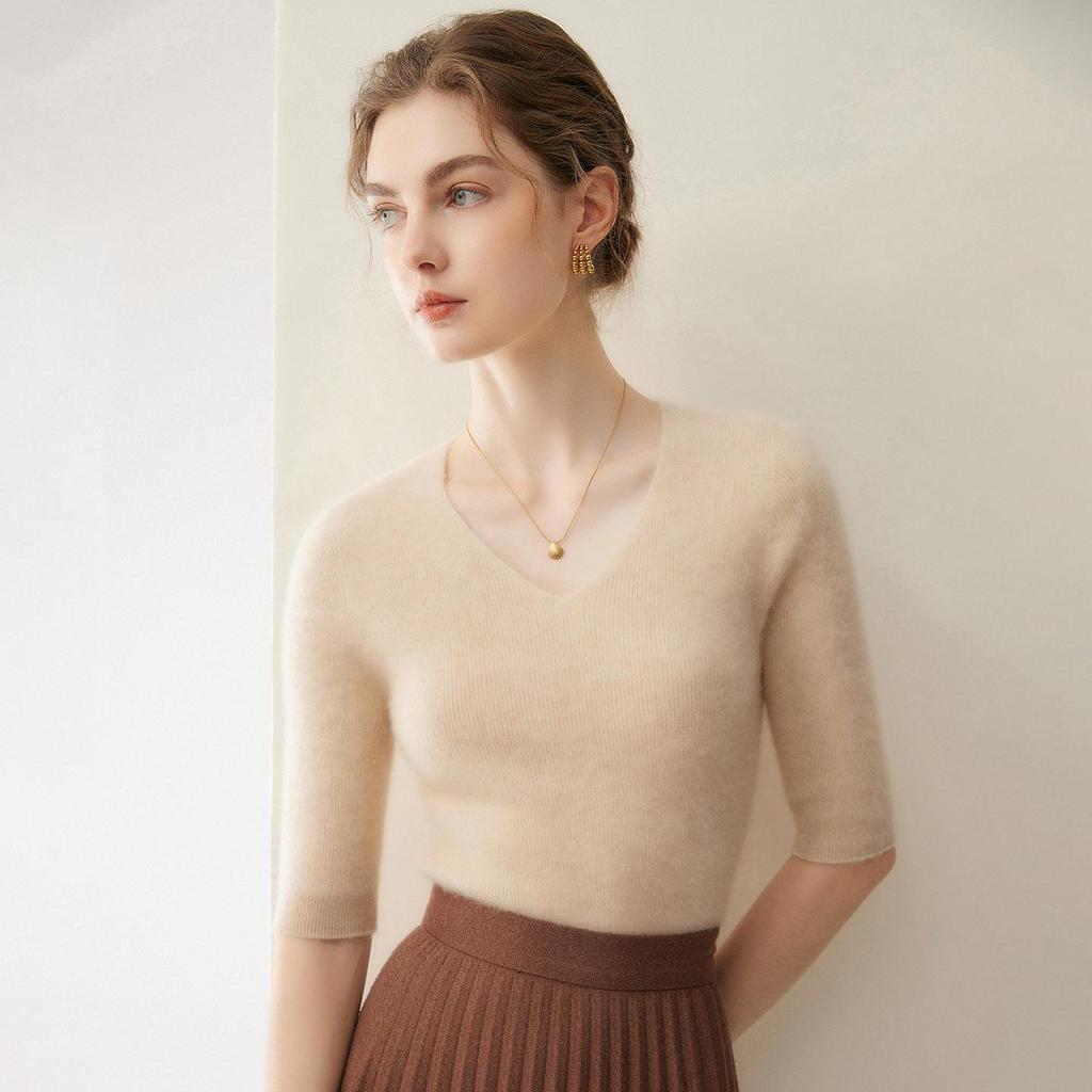 Women's Slim-Fit V-Neck Cashmere Sweater - Flattering Knit Base Layer for Autumn/Winter
