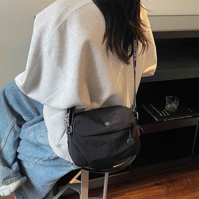 High Quality Nylon Shoulder Phone Bag for Women Fashion Messenger Crossbody Bags Luxury Designer Small Handbag and Purses
