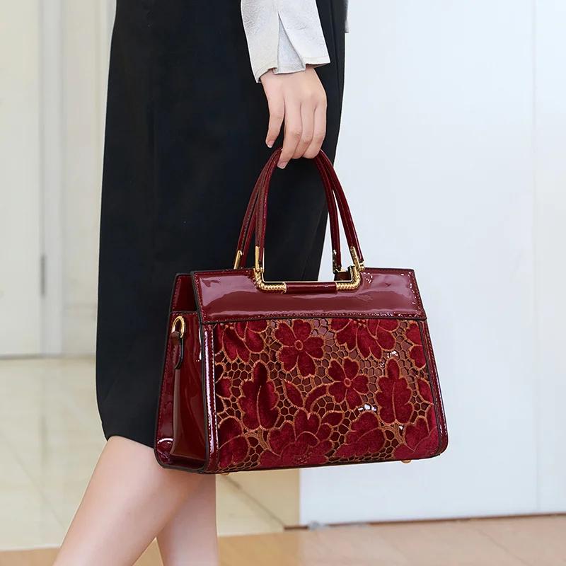 Embroidered Gift for Mom  Wedding Bag  Shoulder Bag  Crossbody Bag  Floral Pattern  Handcrafted Leather Women's Bag