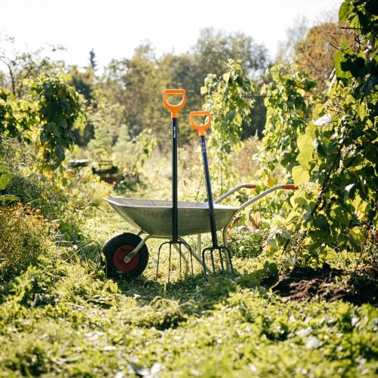 Fiskars Plus Garden Basket for Mushrooms for Harvesting Vegetables and Fruits