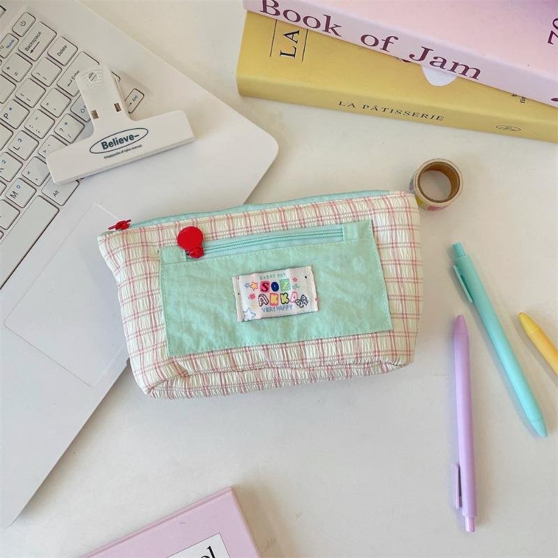 Contrasting color plaid pencil bag, dopamine large-capacity pencil case, junior high school girl ins style, high-value stationery bag