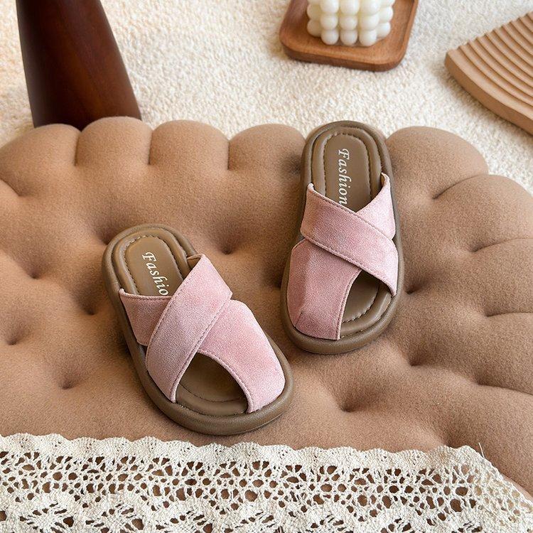

Girls slippers 2025 summer new children s shoes little girl bag head soft sole non-slip outer wear beach shoes casual 35 розовый