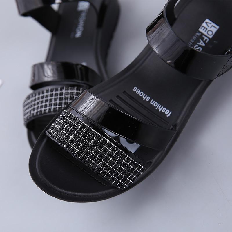 Summer Flat Women 'S Shoes Fashion Middle -Aged Women 'S Rhinestone Non -Slip Soft Bottom All -Match Women 'S Sandals