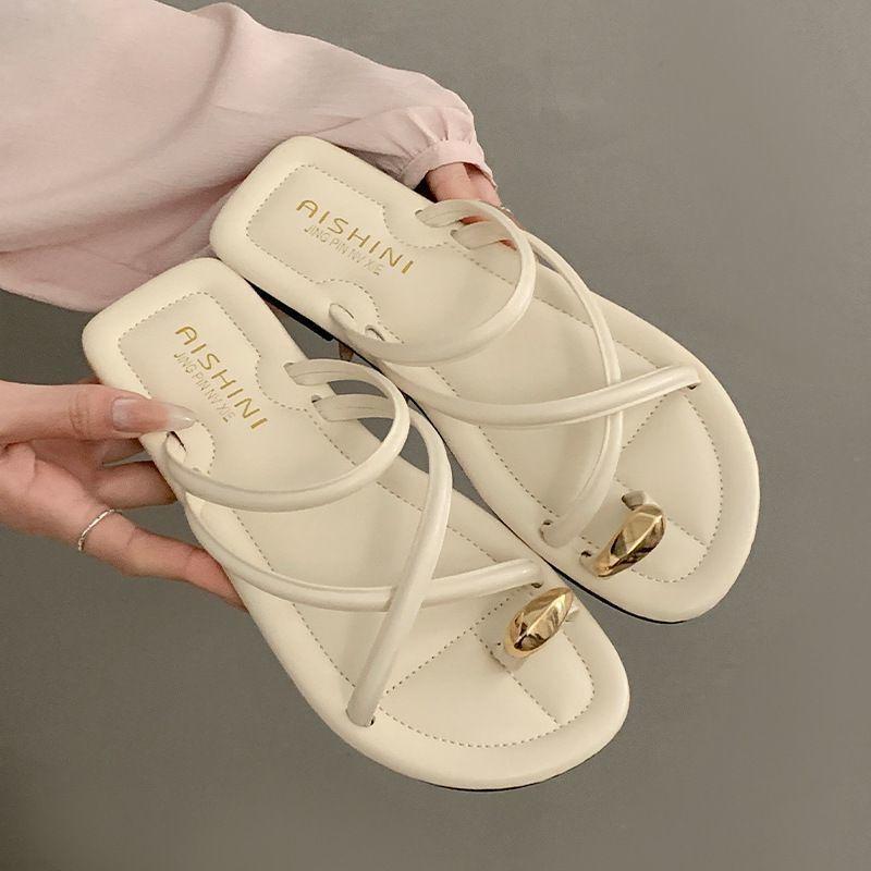 2025 French Style Women's Summer Retro Fashion Flat Toe-Covering Slippers: Chic & Slimming Design