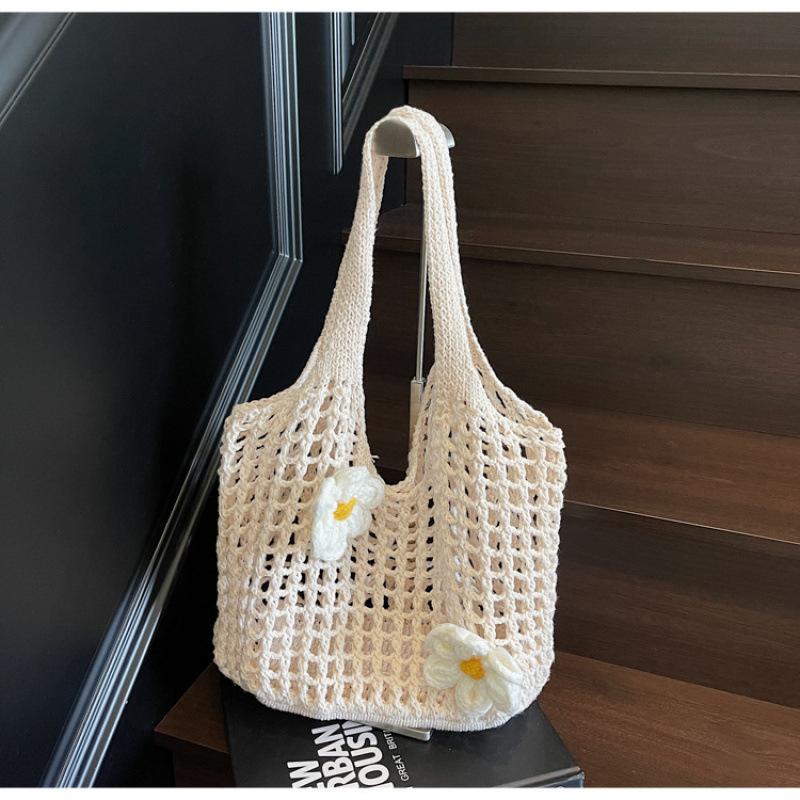 Fashion hollow knitted bag women's small fresh flower woven bag versatile shoulder handbag summer mother and child bag
