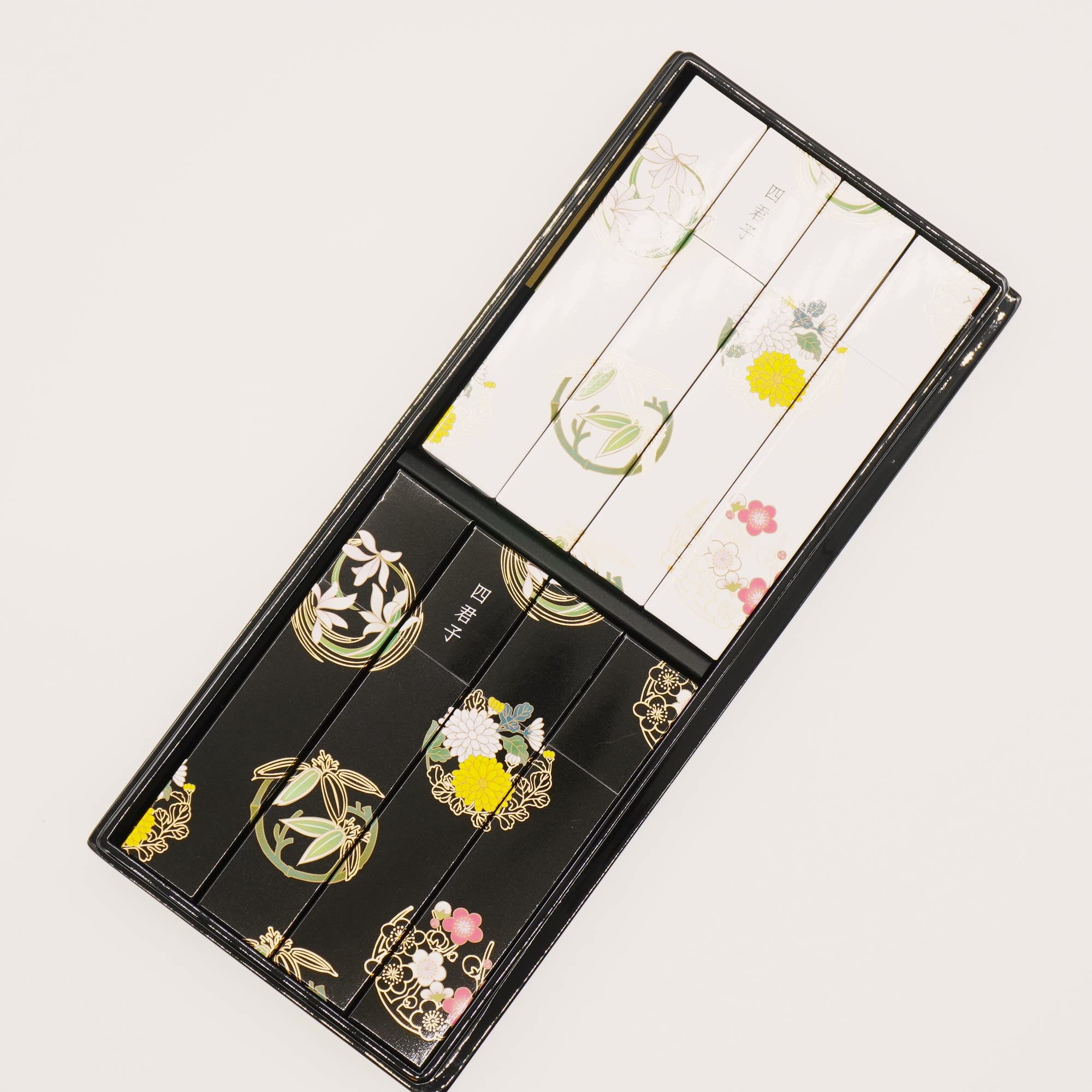 

[Includes a condolence message] Kyoto Incense Shikunshi Low-Smoke Incense, Premium Lacquered Box with Gift Wrapping and Noshi (Gift Wrapping) for