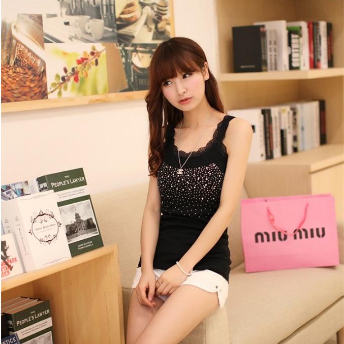Koreanische Version von heißem Diamant-Westen Damen vielseitig Sommer Spitze Spitze gefädelt Baumwolle Gypsy Strass schmaler Primer I-förmiger Träger